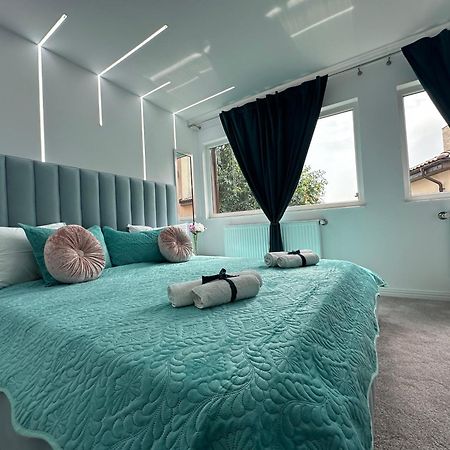Elegant Escape Central Studio Craiova Exterior photo