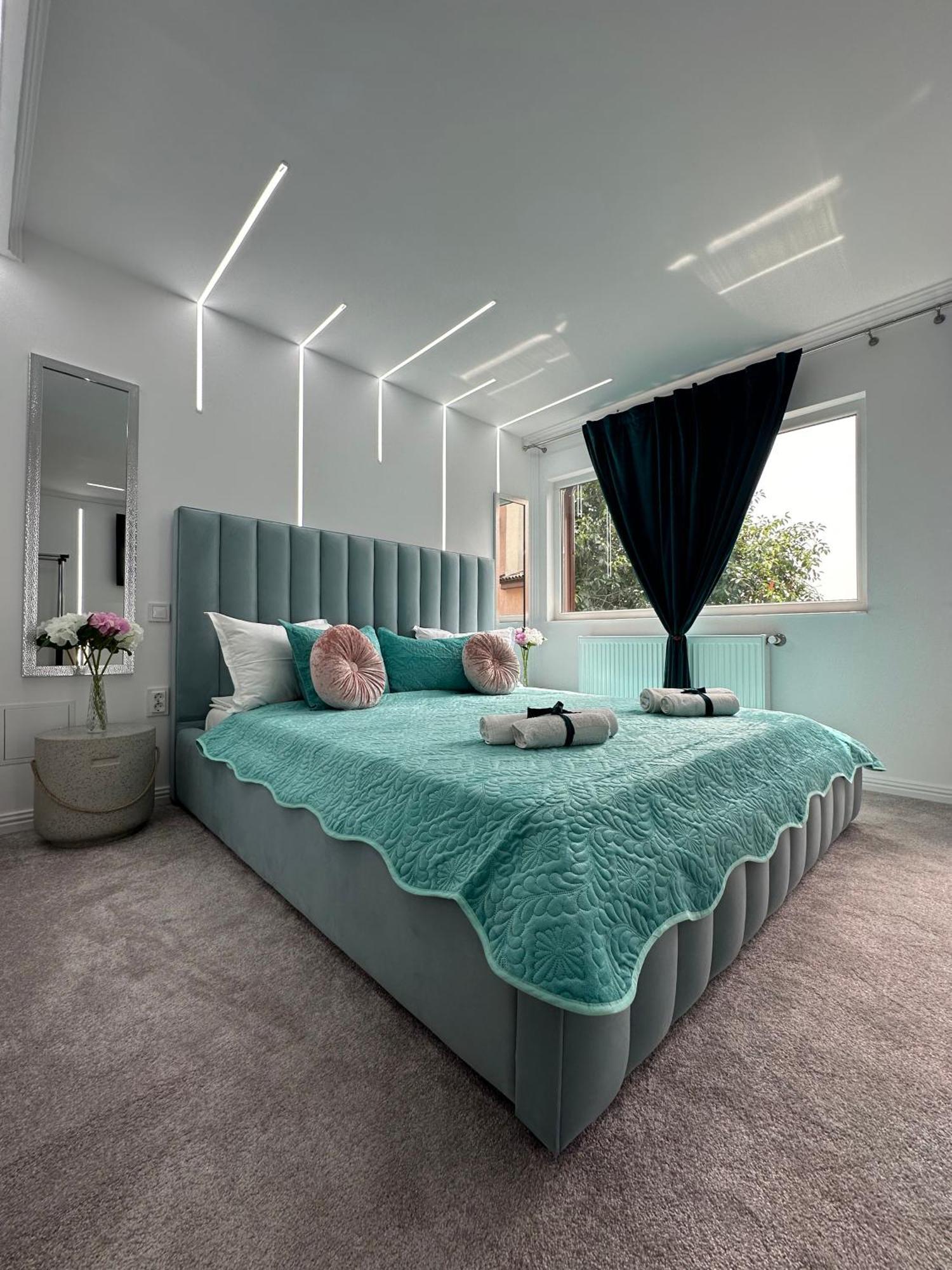 Elegant Escape Central Studio Craiova Exterior photo